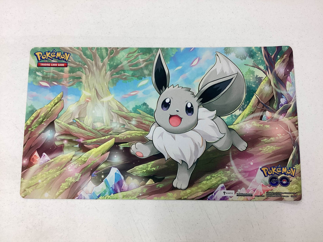 Pokemon - Shiny Eevee Playmat - Pokemon GO - Official - Excellent Condition