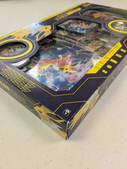 Pokemon: Jolteon VMAX Premium Collection - SEE PHOTOS