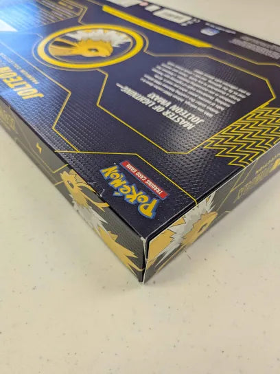 Pokemon: Jolteon VMAX Premium Collection - SEE PHOTOS