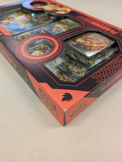 Pokemon: Flareon VMAX Premium Collection (SEE PHOTOS)