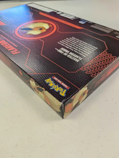 Pokemon: Flareon VMAX Premium Collection (SEE PHOTOS)