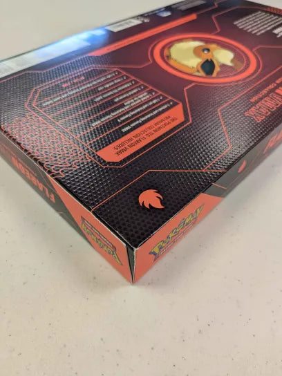 Pokemon: Flareon VMAX Premium Collection (SEE PHOTOS)